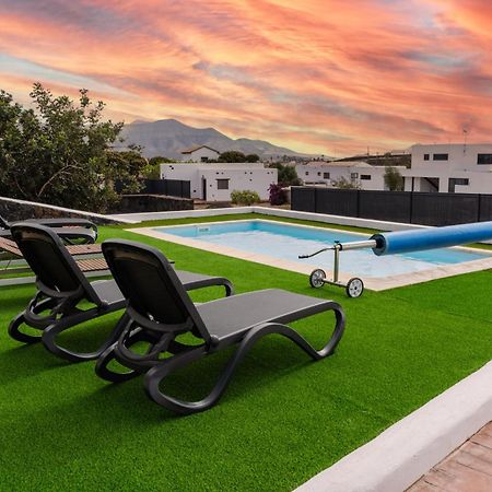 Villa Volcan2 Rural Private Pool La Oliva By Holidays Home Buitenkant foto